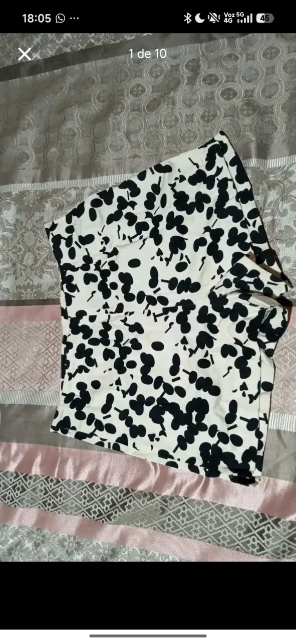Short estampado en blanco y negro Zara - 1