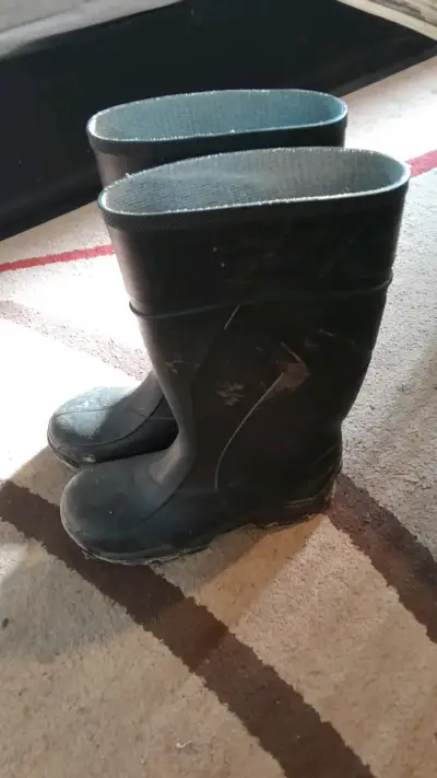 Botas de goma negras para lluvia - miniatura 2
