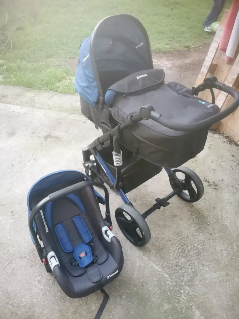 Coche de bebé 3 en 1 azul marca Bebesit - 1