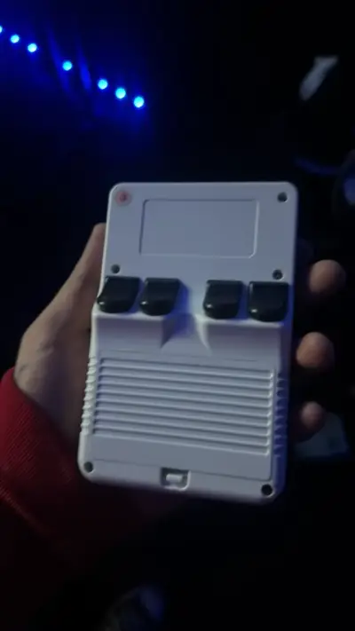 Consola portátil de juegos R36S con pantalla HD - miniatura 4