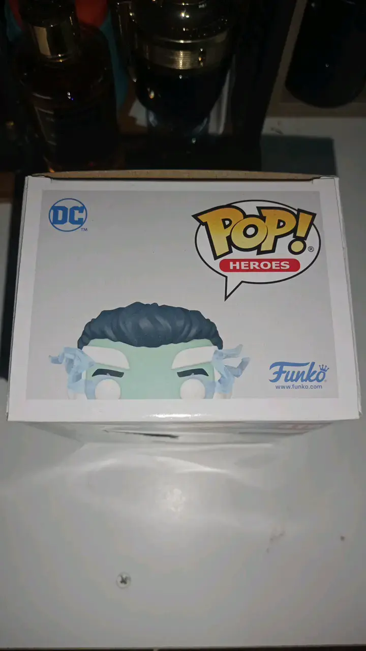 Funko Pop Superman Blue Edición Limitada - 5