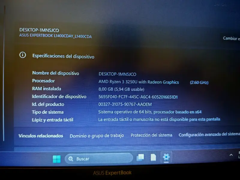 Laptop ASUS ExpertBook con múltiples puertos - 6