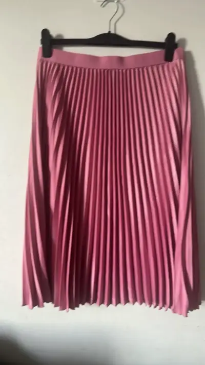 Falda plisada rosa elegante - miniatura 1