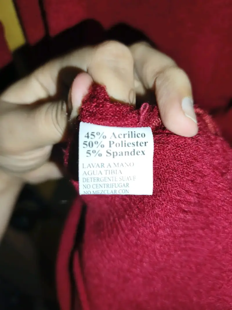 Vestido de lana rojo con cuello alto - 5