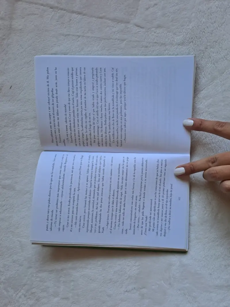 Libro 'Culpa Tuya' de Mercedes Ron - 2