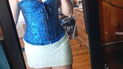 Corset azul con diseño floral elegante - miniatura 2