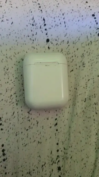Airpods nuevos nunca usados - miniatura 1