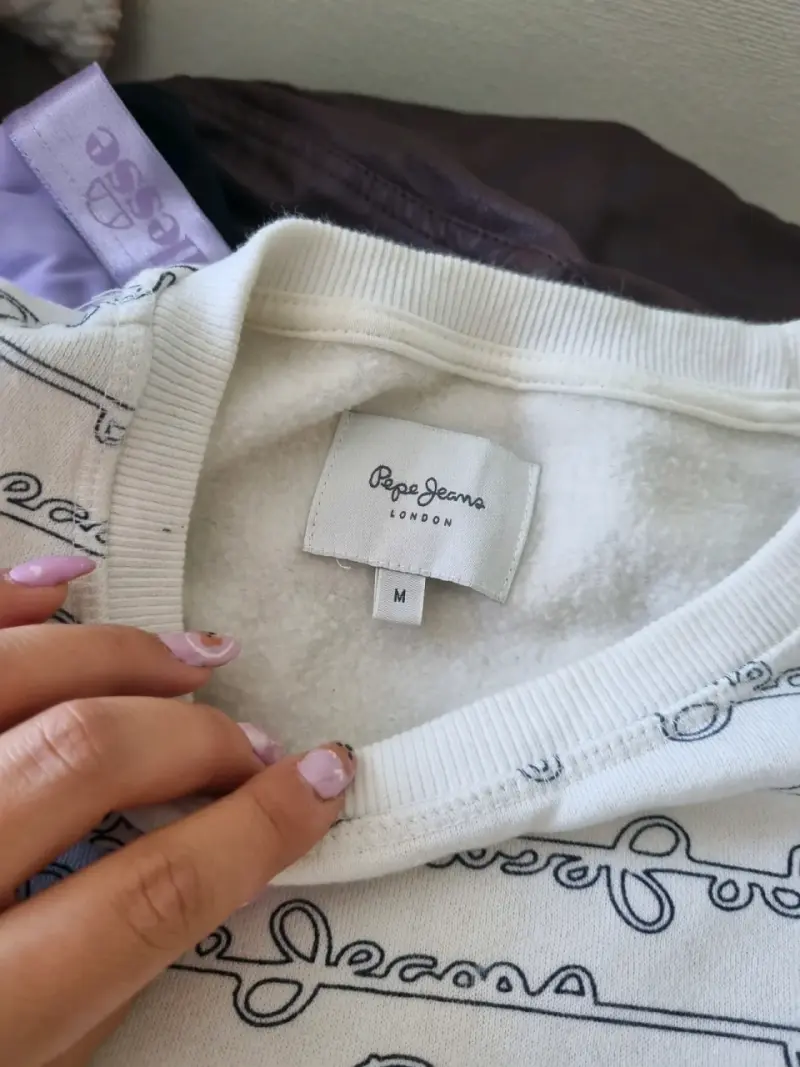Polerón Pepe Jeans blanco con diseño gráfico - 2
