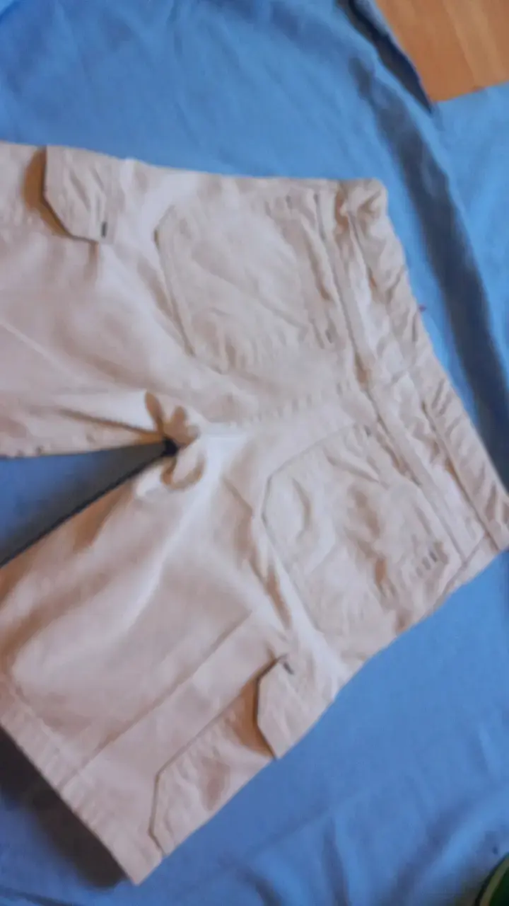 Bermudas cargo beige WRG Jeans Co niño talla 8 -10 - 2