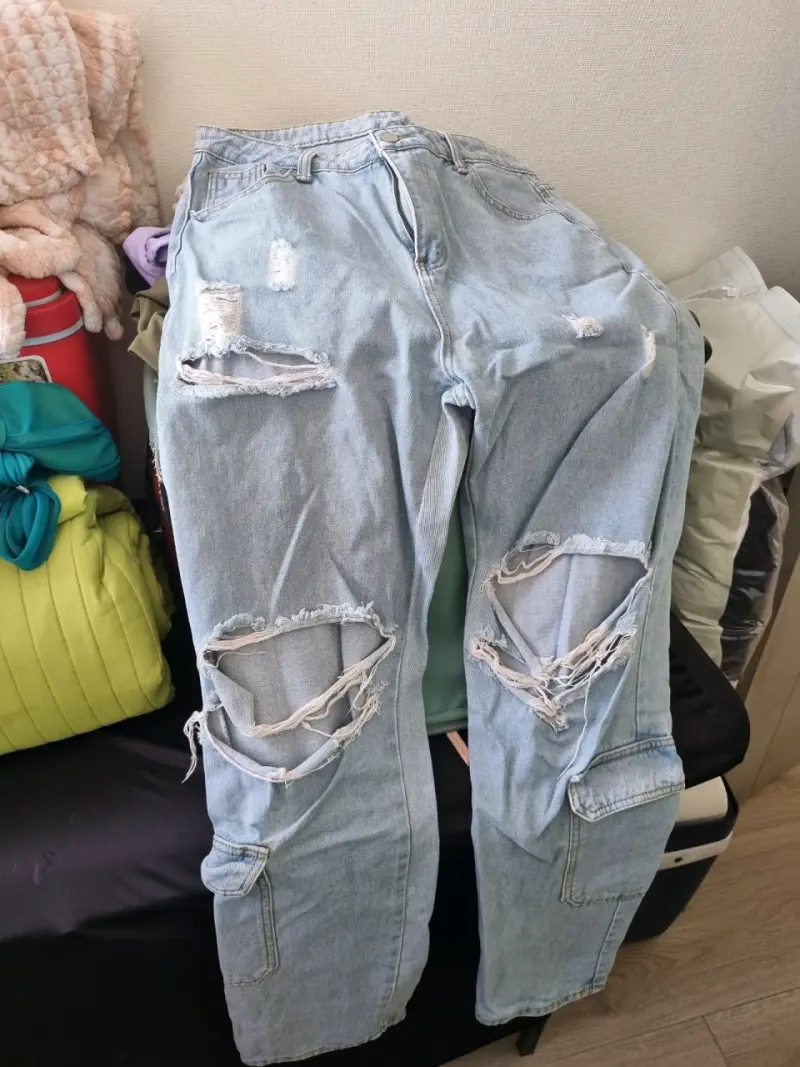 Jeans rasgados de mezclilla para mujer Shein - 3
