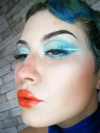Servicio de maquillaje profesional - miniatura 1