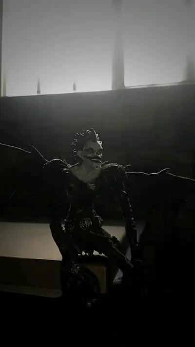 Figura coleccionable de Ryuk de Death Note - miniatura 1