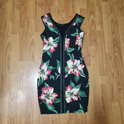 Vestido floral sin mangas para mujer - miniatura 1