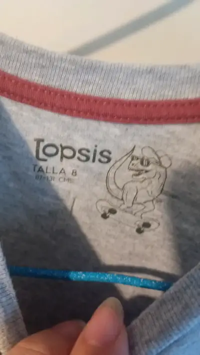 Polera gris para niño con diseño de camión - miniatura 2