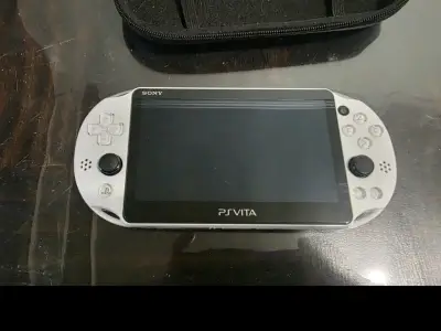 PS Vita Slim blanca excelente estado, con sd 128gb - miniatura 5