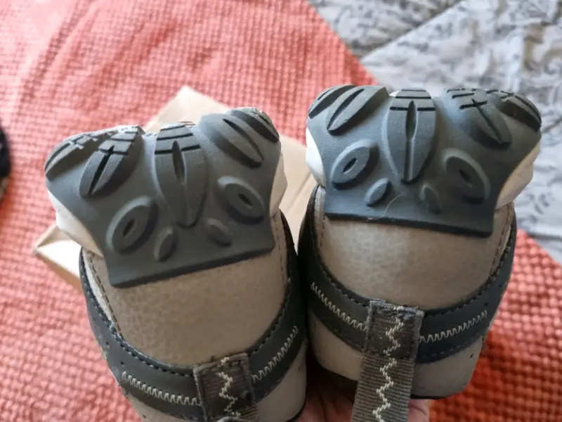Zapatillas de trekking Merrell Gore-Tex grises - 3
