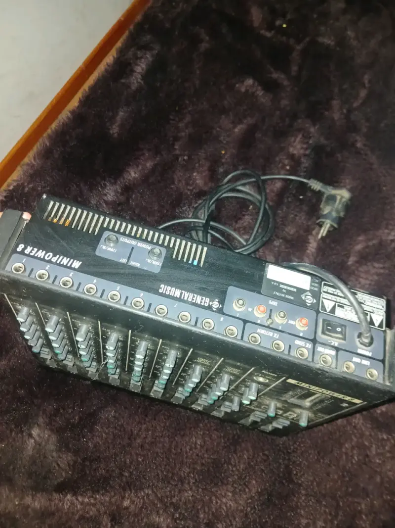 Mezclador de Audio OSP Minipower 8 - 2