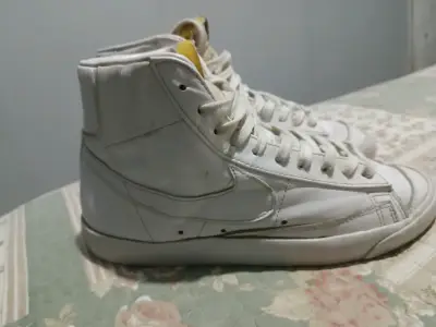 Zapatillas blancas de caña alta para hombre - miniatura 2