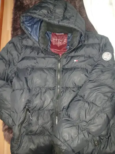 Chaqueta  negra Tommy Hilfiger - miniatura 1