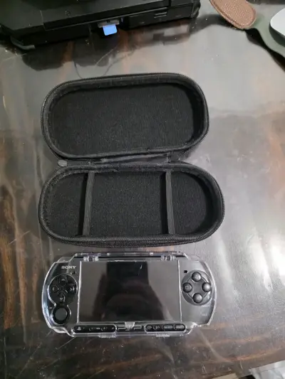 Consola PSP excelente estado + 3 juegos Metal Gear - miniatura 4