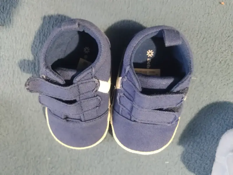 Zapatos de bebé variados en buen estado - 4