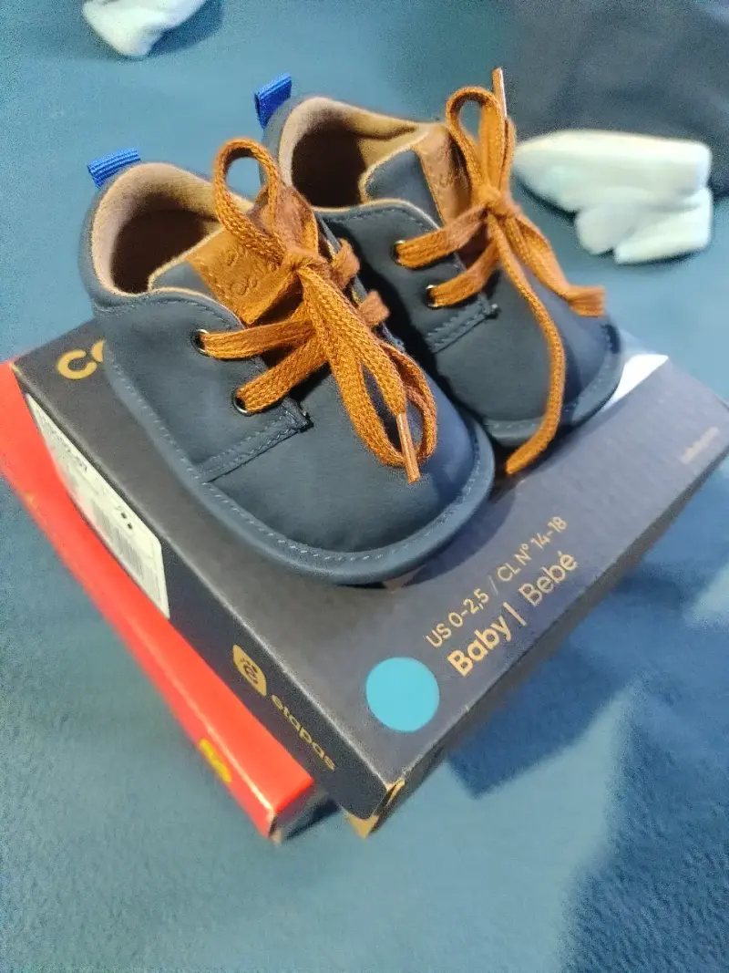 Zapatos de bebé variados en buen estado - 5