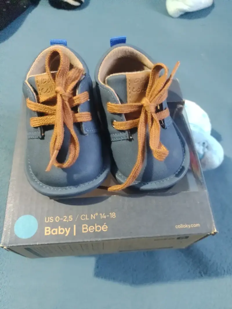 Zapatos de bebé variados en buen estado - 6