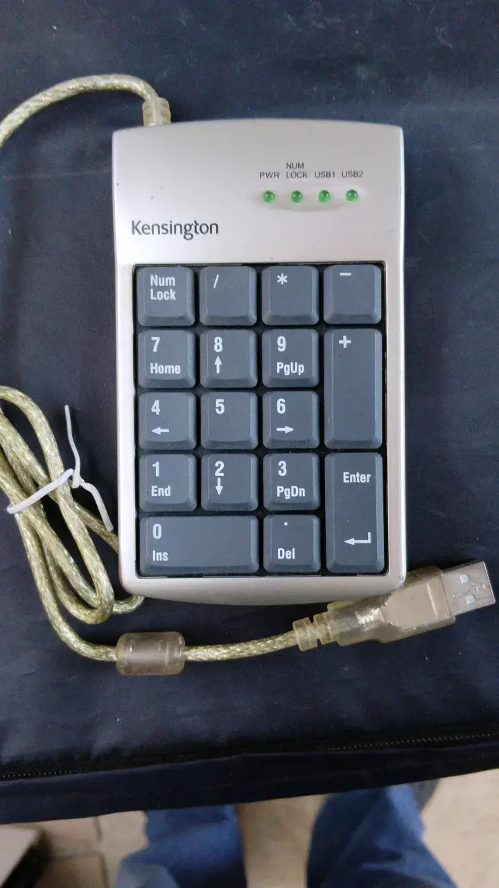 Teclado numérico USB Kensington con cable - 1