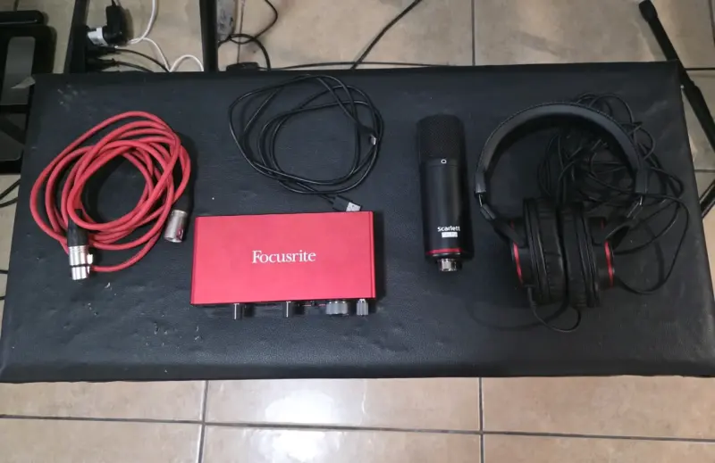 Kit de grabación Focusrite Scarlett Studio MK3 - 1