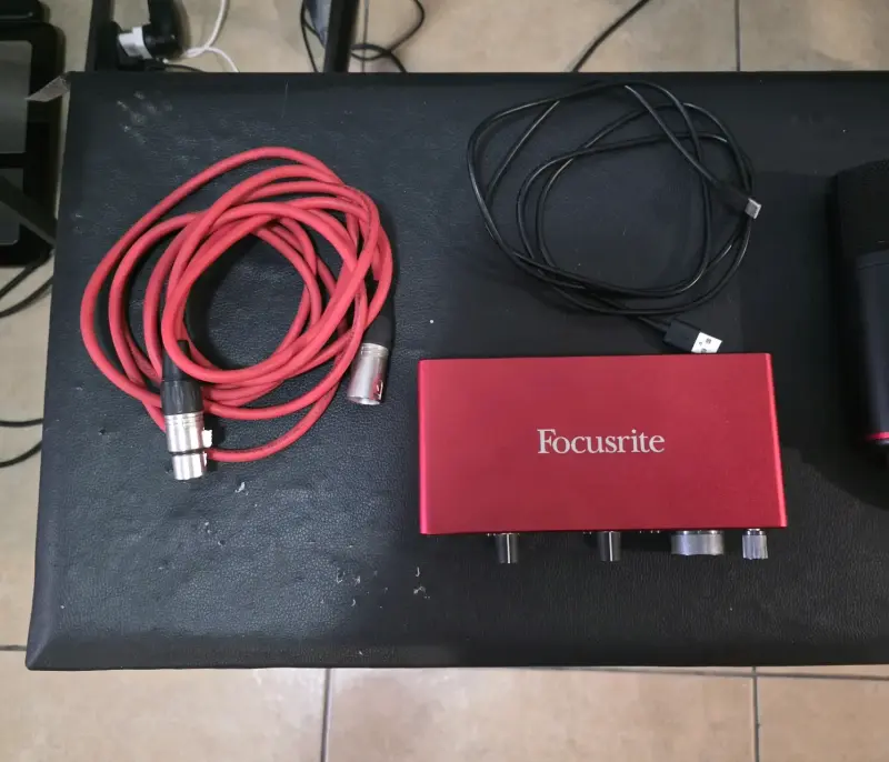 Kit de grabación Focusrite Scarlett Studio MK3 - 2