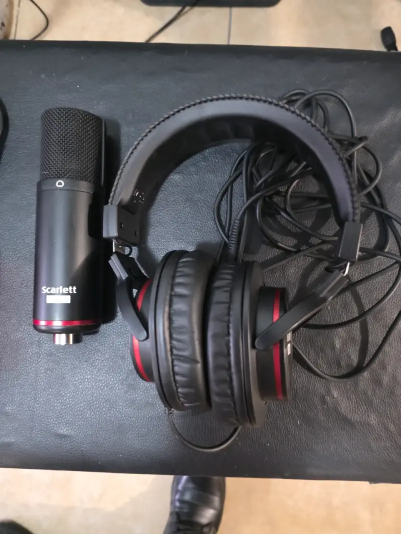 Kit de grabación Focusrite Scarlett Studio MK3 - 3
