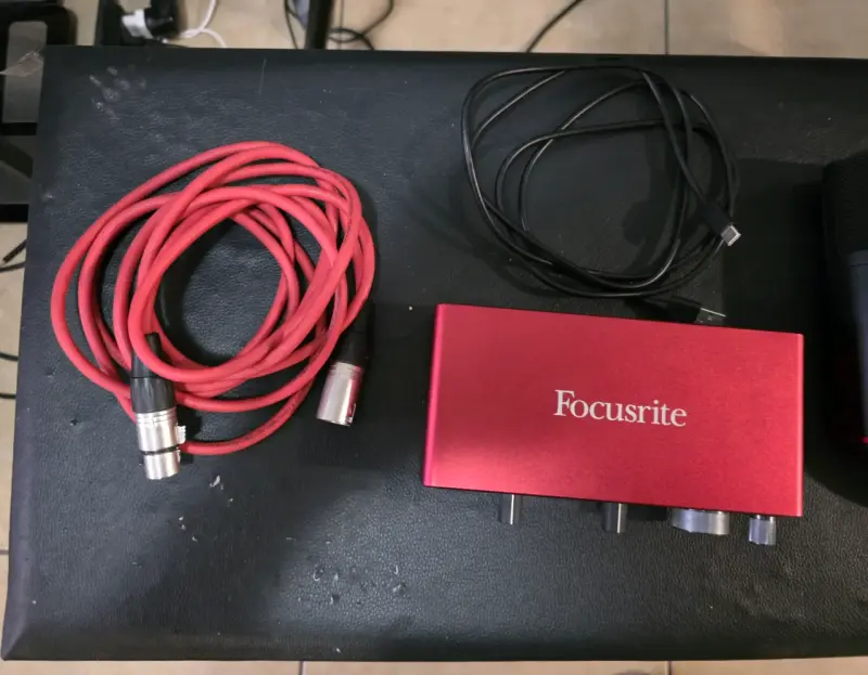Kit de grabación Focusrite Scarlett Studio MK3 - 4