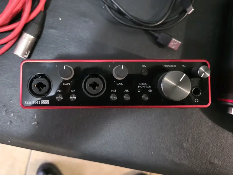 Kit de grabación Focusrite Scarlett Studio MK3 - 5