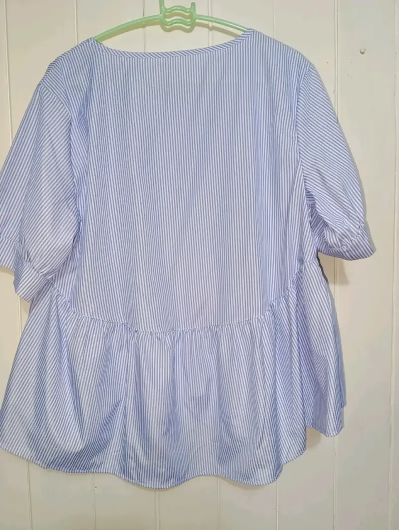 Blusa de rayas azul y blanco para mujer - 2