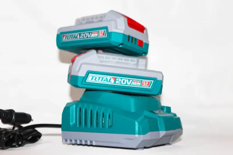 Combo 3En1 Baterias+Cargador Inteligente 50Watts - 2