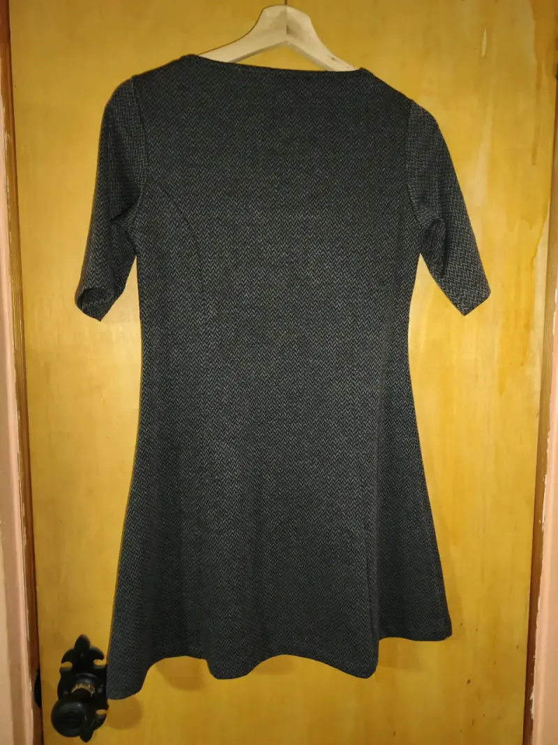 Vestido de punto gris con bolsillos - 2