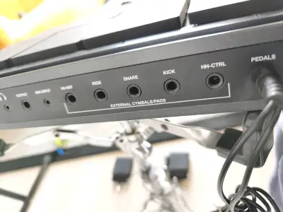 Batería electrónica Carlsbro Okto A con pedales - miniatura 5