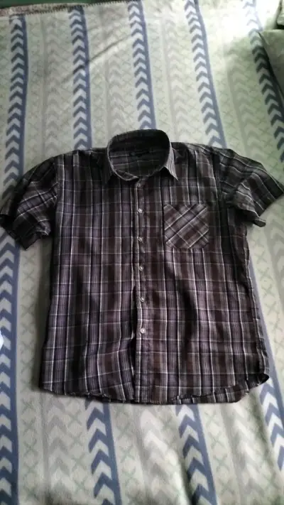 Camisa a cuadros manga corta para hombre - miniatura 1
