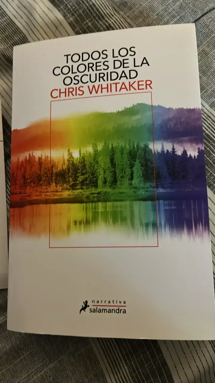 Libro 'Todos Los Colores De La Oscuridad' de Chris Whitaker - 1