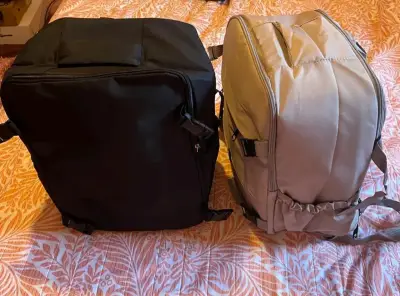 Mochilas de Viaje Negra y Beige - miniatura 1