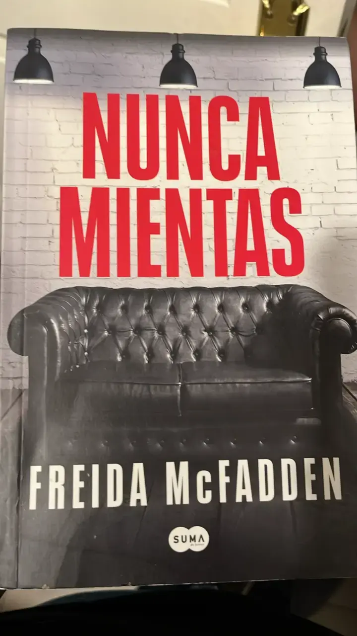 Libro 'Nunca Mientas' de Freida McFadden