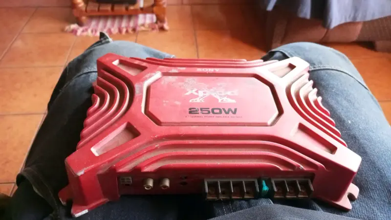 Amplificador de Auto Sony Xplod 250W - 1