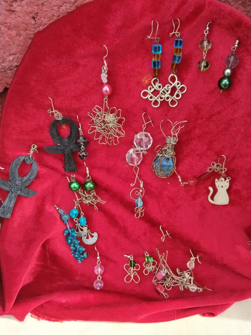 Collares y aretes de piedras naturales - 2