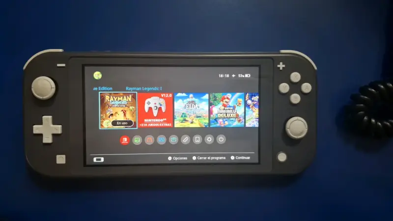 Consola Nintendo Switch Lite con juegos incluidos - 1