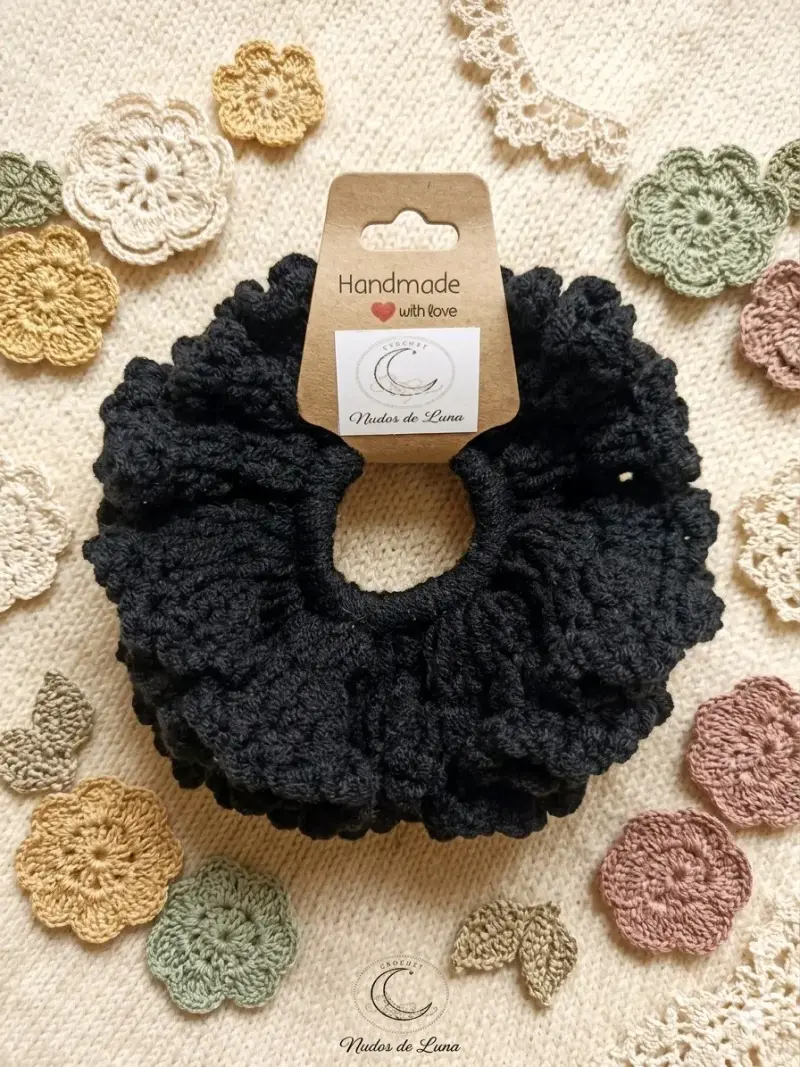 Colección de Scrunchies Tejidos a Mano Nudos de Luna - 3