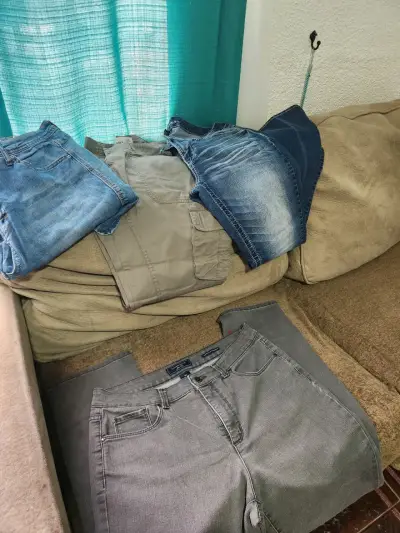 Lote de jeans para mujer en varios colores - miniatura 3