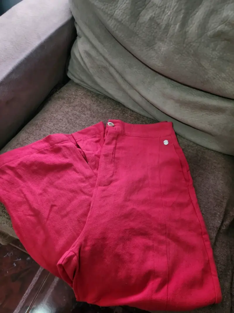 Lote de ropa variada para mujer en buen estado - 3