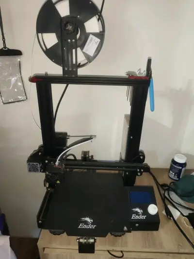 Impresora 3D Ender con filamento incluido - miniatura 1
