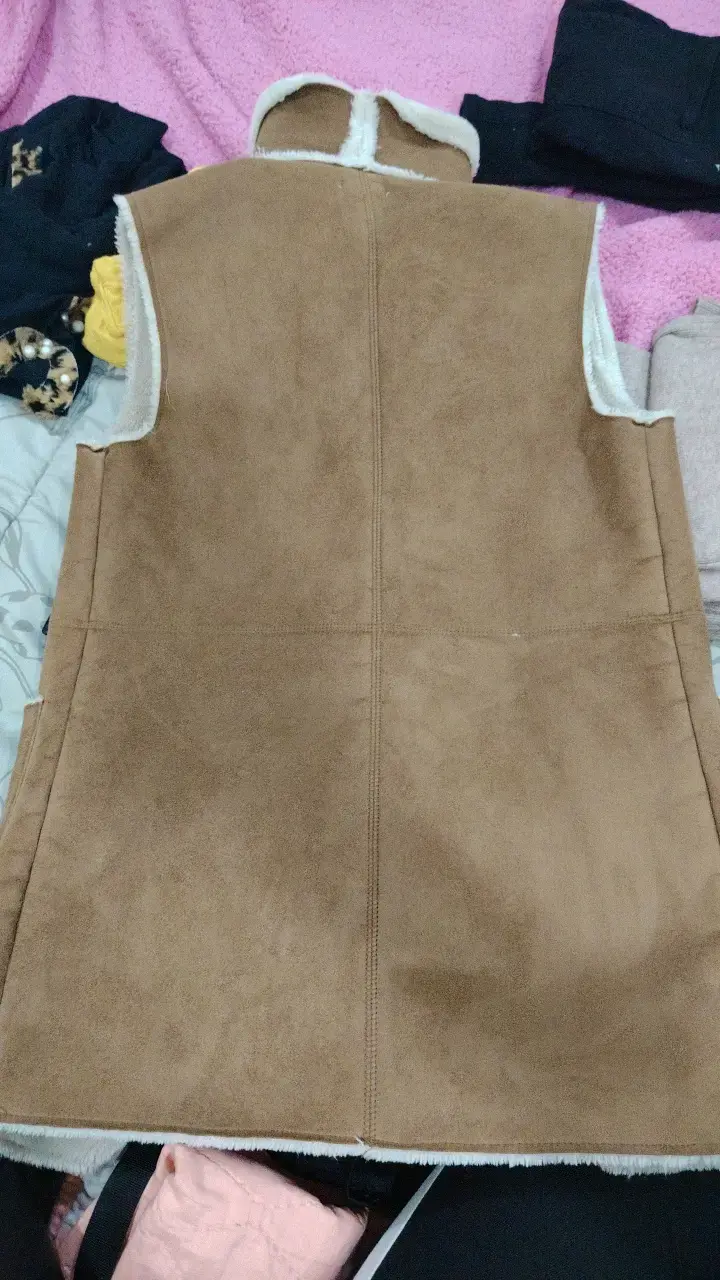 Chaleco de piel sintética marrón Stradivarius - 4