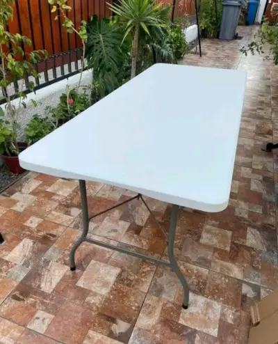 Mesa plegable blanca 1.80m para exteriores - miniatura 1